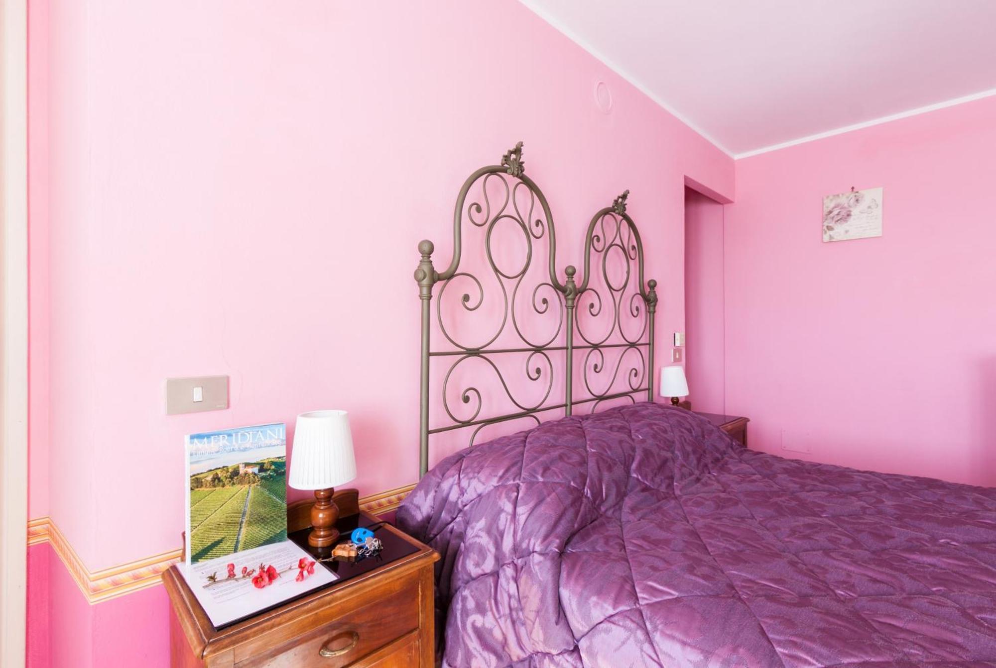 Castel Boglione Bed And Breakfast Val D'Oche المظهر الخارجي الصورة