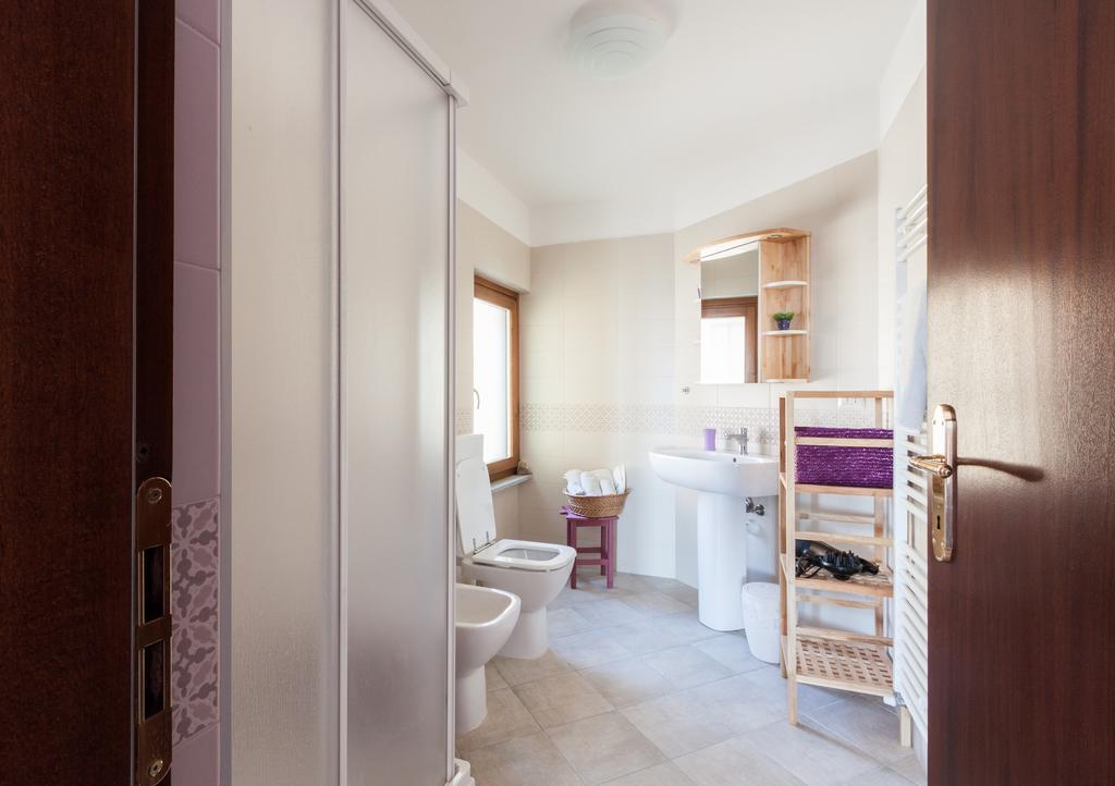 Castel Boglione Bed And Breakfast Val D'Oche الغرفة الصورة